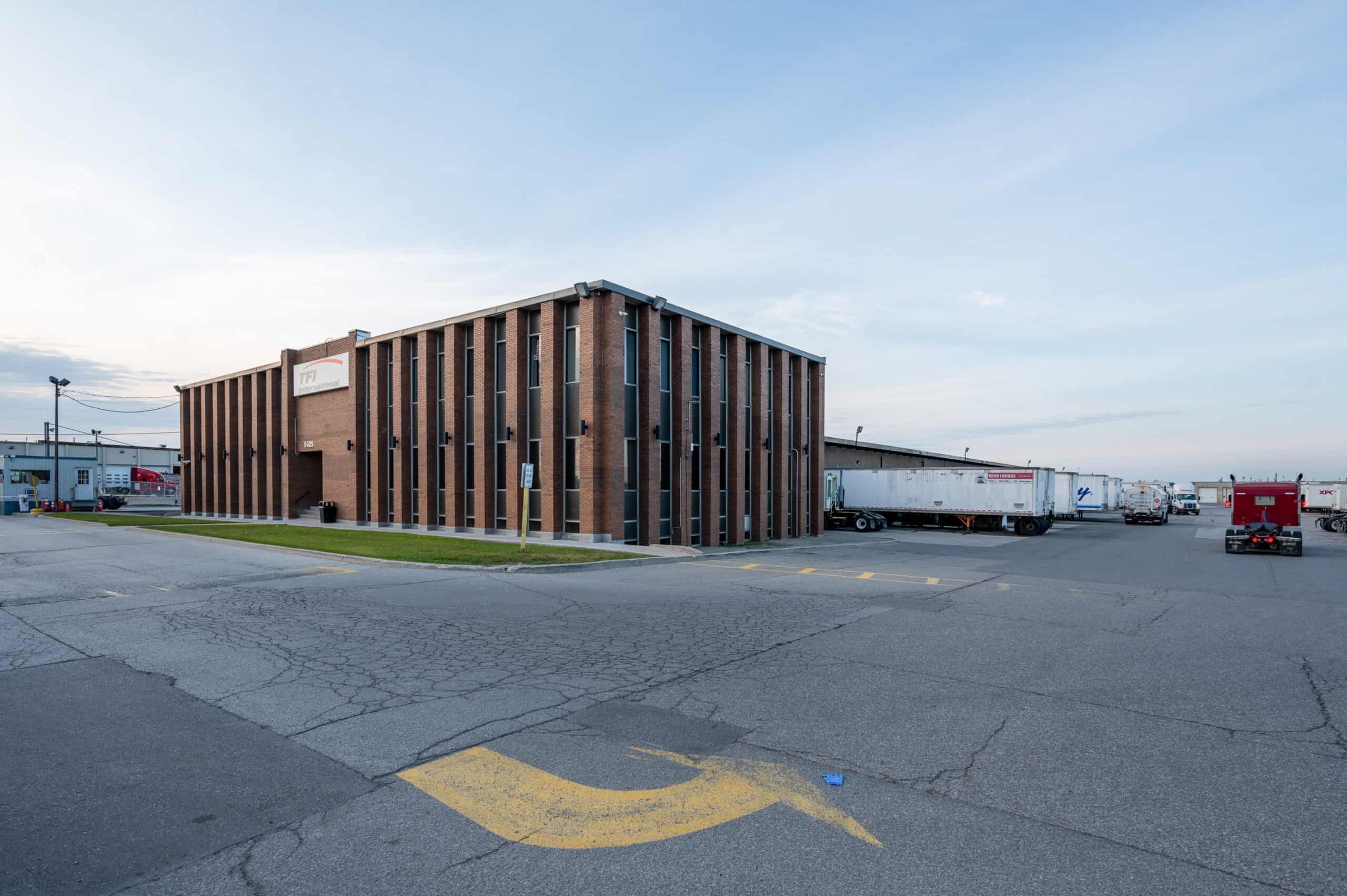 5425 Dixie Road Pure Industrial