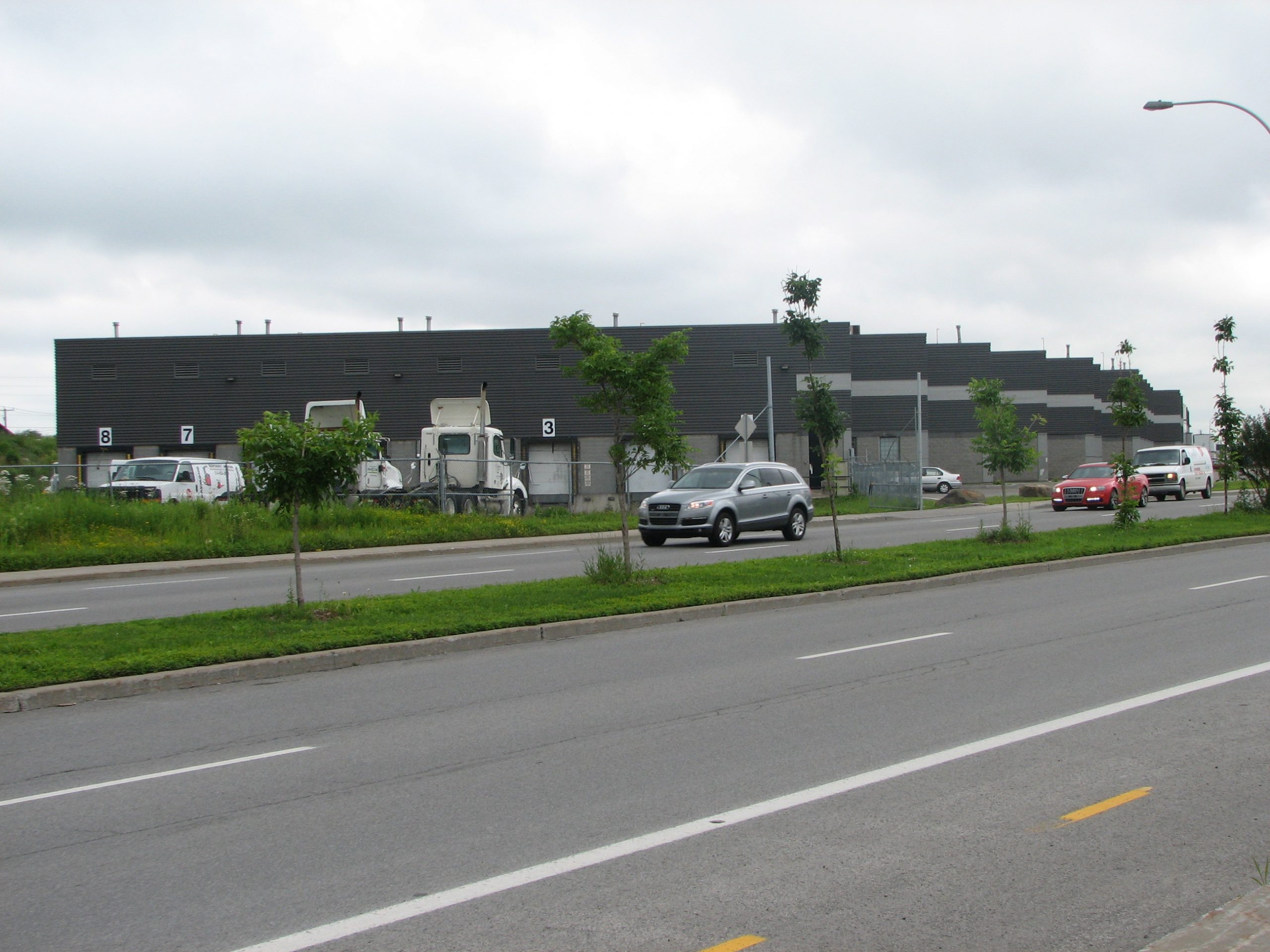 21032167 boulevard Dagenais Ouest Pure Industrial