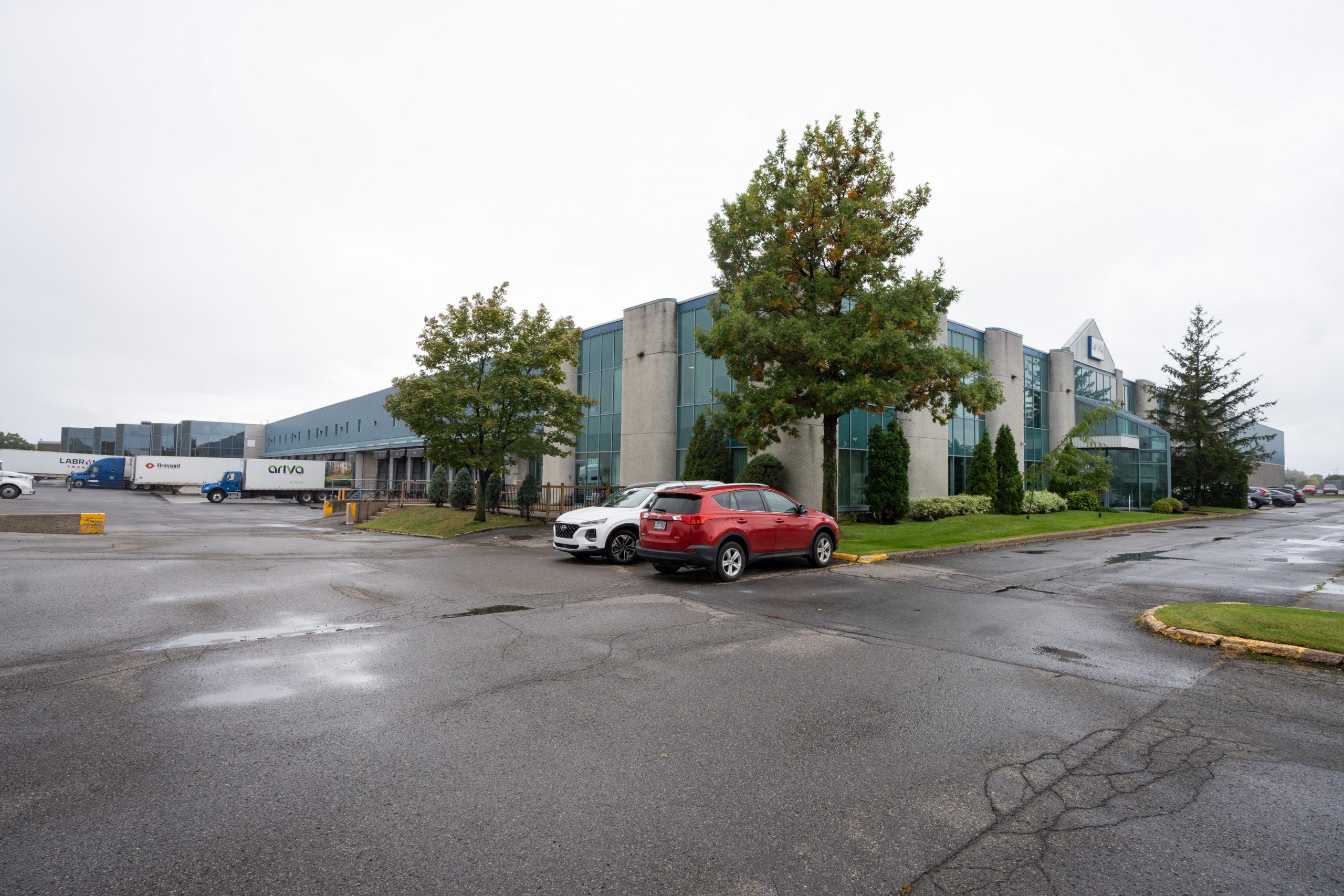 2125-23e-avenue-pure-industrial